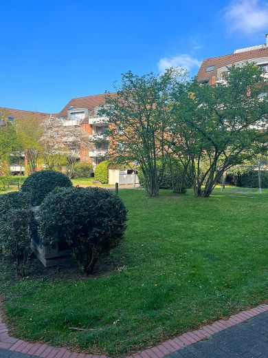Helle 4,5 Zimmer-Penthaus-Wohnung mit Sonnenbalkon in Oberkassel/L&ouml;rick