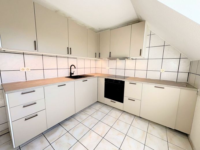 Helle 4-Zimmer-Wohnung in Oberkassel/L&ouml;rick