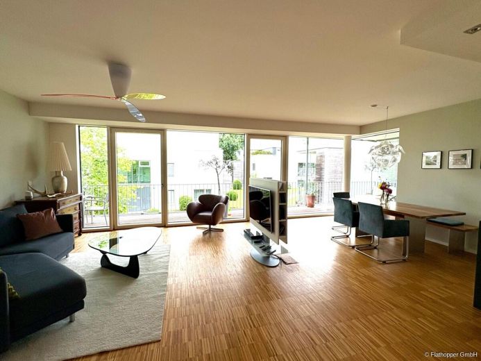Hochwertige 3-Zimmer-Wohnung mit Balkon und Parkplatz in Schondorf am Ammersee nahe M&uuml;nchen