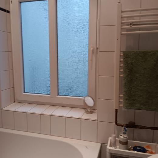 Sonnige m&ouml;blierte 2 Zimmer Wohnung in Sch&ouml;neberg zur Untermiete befristet