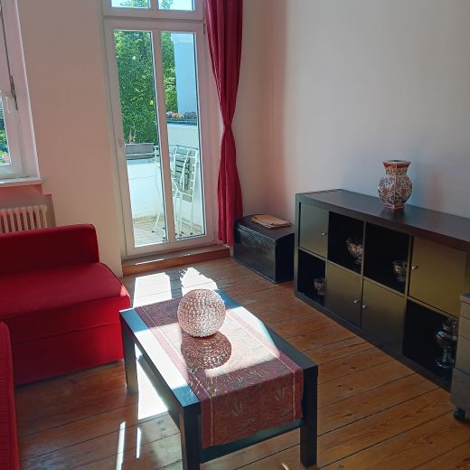 Sonnige m&ouml;blierte 2 Zimmer Wohnung in Sch&ouml;neberg zur Untermiete befristet