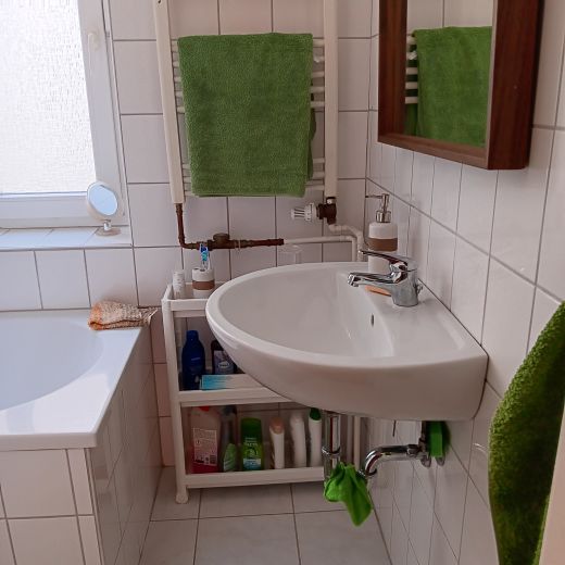 Sonnige m&ouml;blierte 2 Zimmer Wohnung in Sch&ouml;neberg zur Untermiete befristet
