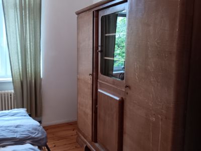 Sonnige m&ouml;blierte 2 Zimmer Wohnung in Sch&ouml;neberg zur Untermiete befristet