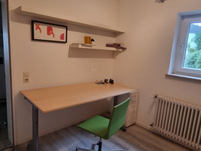 m&ouml;blierte Wohnung zu vermieten, 10 Min. Fu&szlig;weg zur Bahn, einkaufen im Ort.....