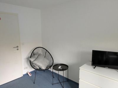 Ruhiges Hinterhaus mit eigenem Eingang und kostenlosem Parkplatz