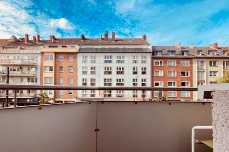 Hochwertig sanierte & m&ouml;blierte Wohnung mit Balkon