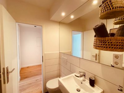 Hochwertig sanierte & m&ouml;blierte Wohnung mit Balkon