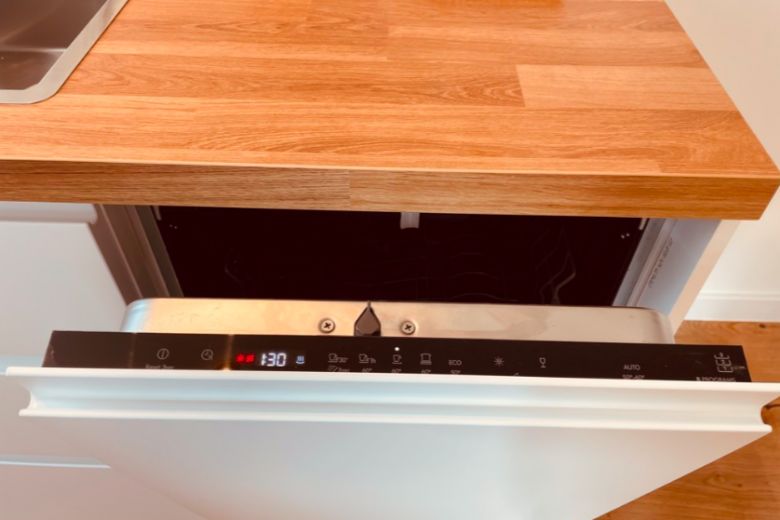 Hochwertig sanierte & m&ouml;blierte Wohnung mit Balkon