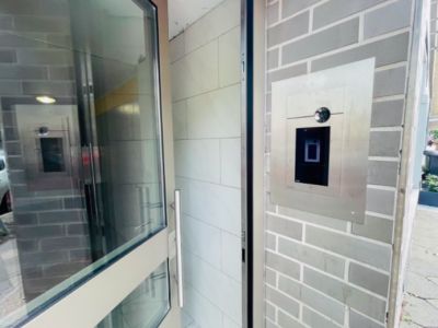 Hochwertig sanierte & m&ouml;blierte Wohnung mit Balkon