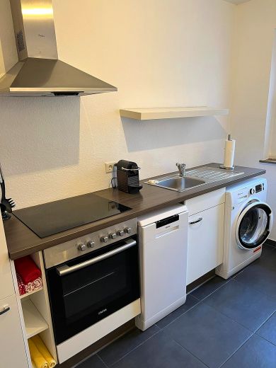 Hafen: moderne 3-Zimmer-Wohnung mit Balkon
