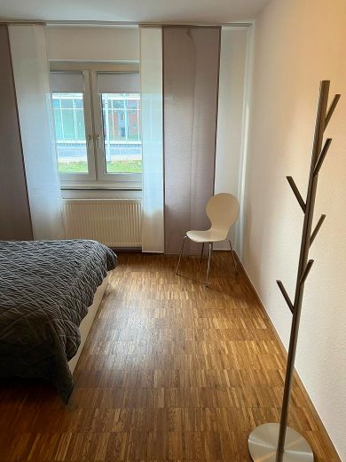 Hafen: moderne 3-Zimmer-Wohnung mit Balkon