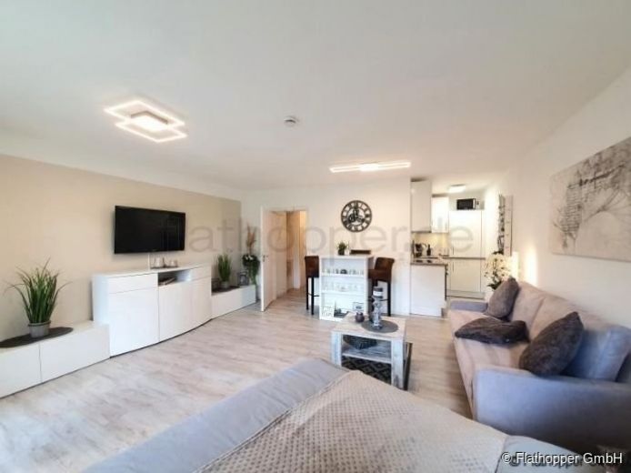 Modernes m&ouml;bliertes Apartment mit Balkon in Rosenheim