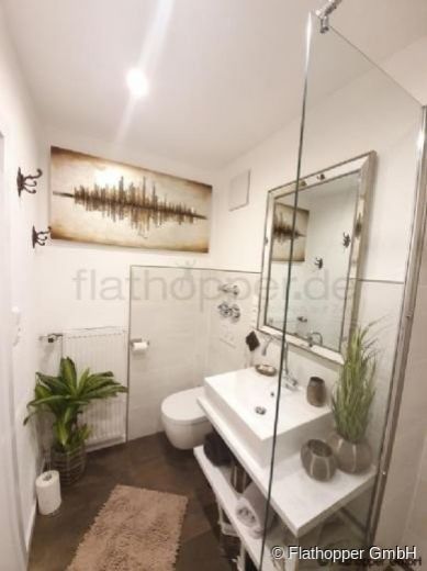 Modernes m&ouml;bliertes Apartment mit Balkon in Rosenheim
