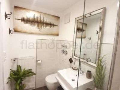 Modernes m&ouml;bliertes Apartment mit Balkon in Rosenheim