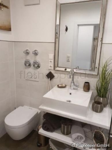 Modernes m&ouml;bliertes Apartment mit Balkon in Rosenheim