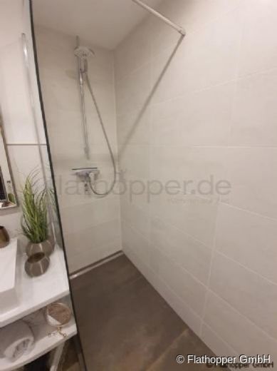 Modernes m&ouml;bliertes Apartment mit Balkon in Rosenheim
