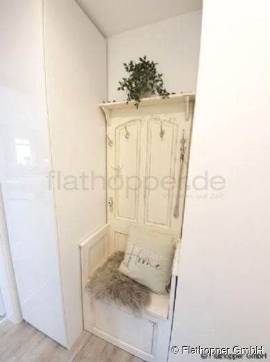 Modernes m&ouml;bliertes Apartment mit Balkon in Rosenheim
