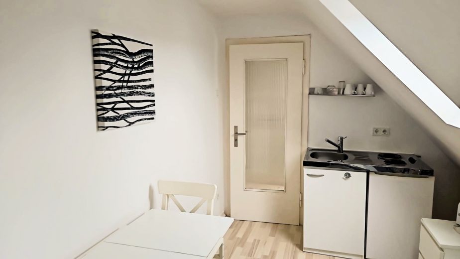 Single-Apartment in Pempelfort im 5. OG