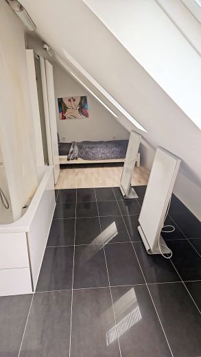 Single-Apartment in Pempelfort im 5. OG