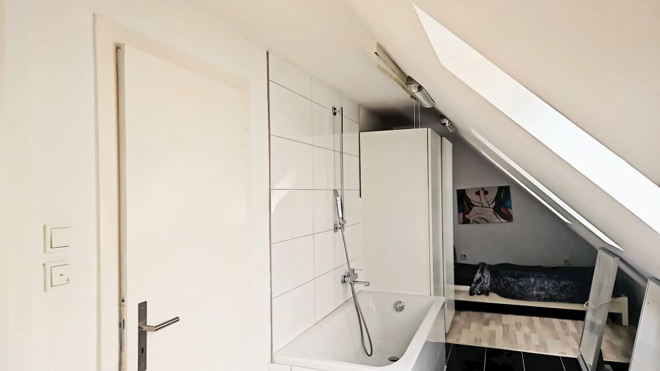 Single-Apartment in Pempelfort im 5. OG