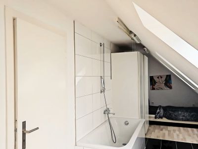 Single-Apartment in Pempelfort im 5. OG