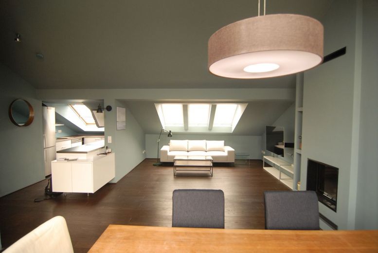 Stilvolles Dachgeschoss Loft mit Fernblick am Ostkreuz