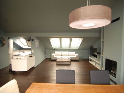 Stilvolles Dachgeschoss Loft mit Fernblick am Ostkreuz