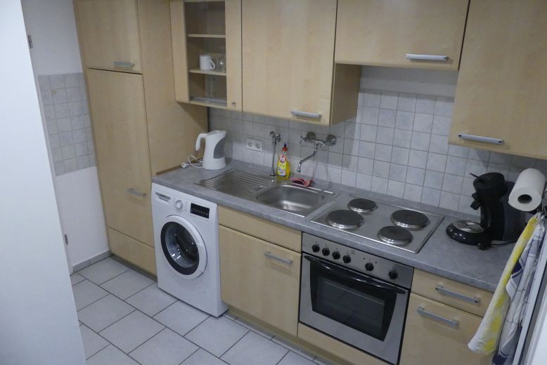 M&ouml;blierte Souterrain Wohnung 44m2 f&uuml;r Wochenendheimfahrer / Berufspendler
