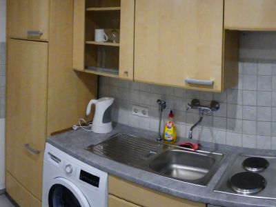 M&ouml;blierte Souterrain Wohnung 44m2 f&uuml;r Wochenendheimfahrer / Berufspendler