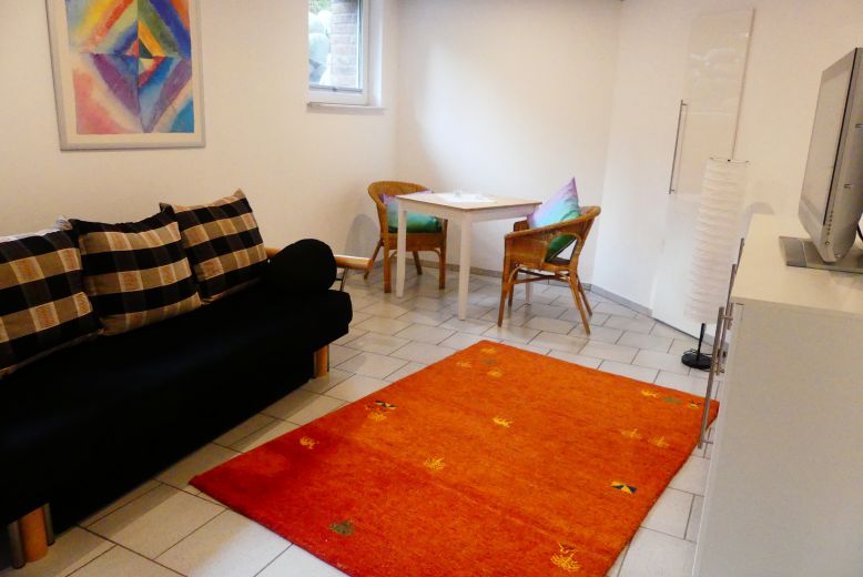 M&ouml;blierte Souterrain Wohnung 44m2 f&uuml;r Wochenendheimfahrer / Berufspendler