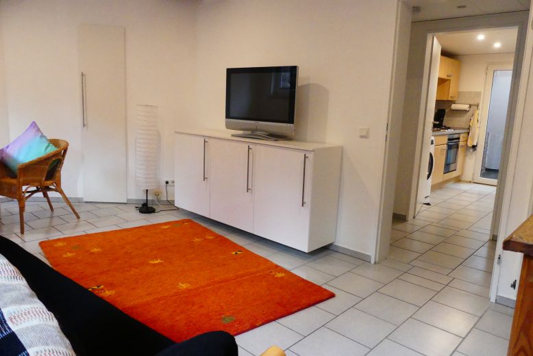 M&ouml;blierte Souterrain Wohnung 44m2 f&uuml;r Wochenendheimfahrer / Berufspendler