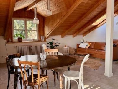 Sch&ouml;ne Dachgeschosswohnung in Kolbermoor Nord - direkt am Waldrand gelegen