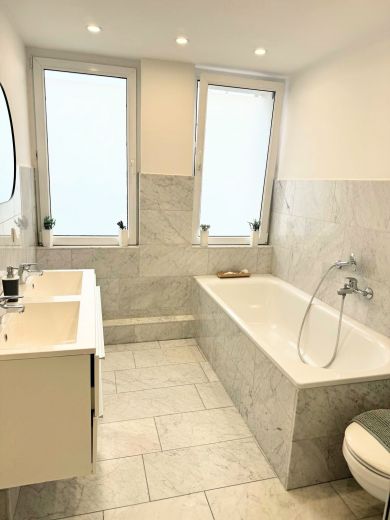 5 Zimmer-Wohnung mit Dachterrasse