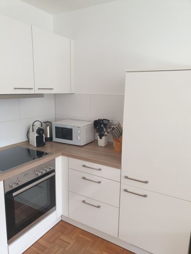 moderne m&ouml;blierte Wohnung f&uuml;r 1 Person mit Festanstellung in Bestlage am Cannstatter Memberg