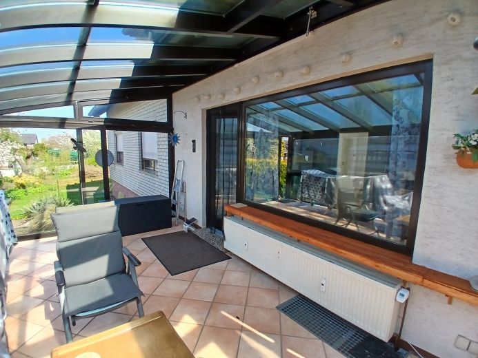 Wundersch&ouml;ne 2-Zimmer-Wohnung mit eigenem Wintergarten
