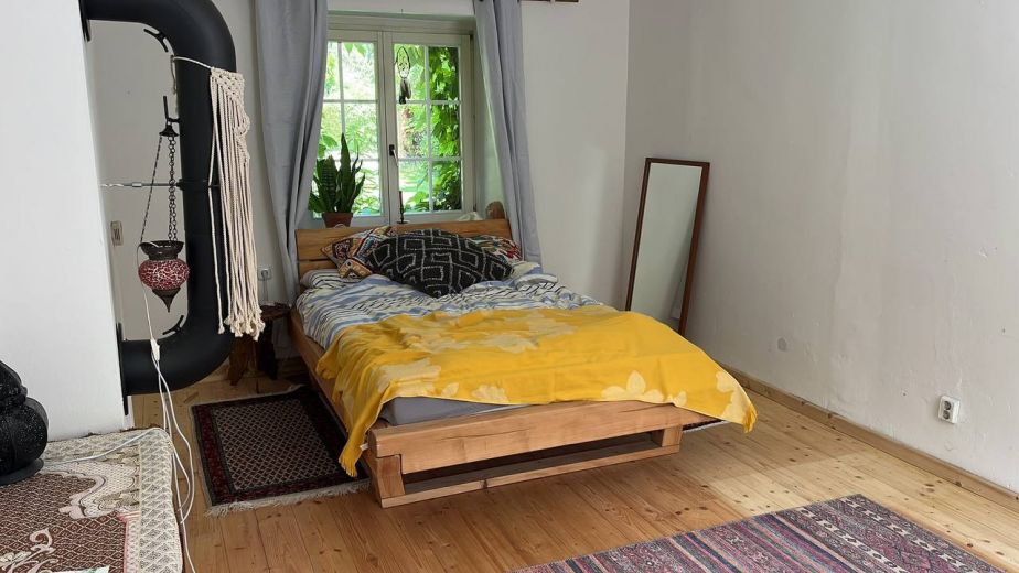 Wundersch&ouml;ne, gro&szlig;e Wohnung auf einem Burggel&auml;nde