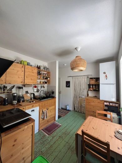 Wundersch&ouml;ne, gro&szlig;e Wohnung auf einem Burggel&auml;nde