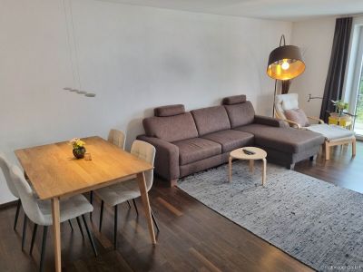 M&ouml;blierte 2-Zimmer-Wohnung mit Balkon in Rosenheim