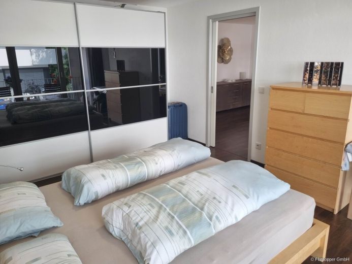M&ouml;blierte 2-Zimmer-Wohnung mit Balkon in Rosenheim