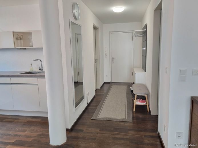 M&ouml;blierte 2-Zimmer-Wohnung mit Balkon in Rosenheim