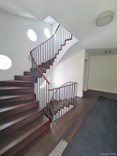 M&ouml;blierte 2-Zimmer-Wohnung mit Balkon in Rosenheim