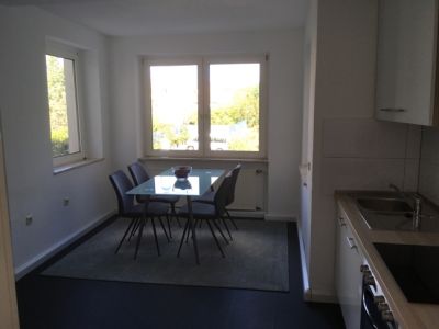 Moderne Bussiness-Wohnung mit 2 Schlafzimmern N&auml;he DBSchenker, HBF, Innogy, Theater!
