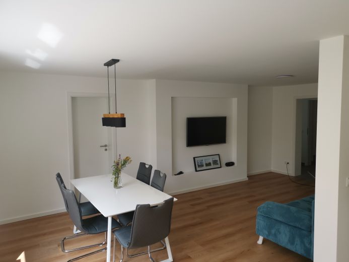 Moderne, vollm&ouml;blierte 2-Zimmer Wohnung in Heimsheim, ruhige und dennoch gute Lage an der A8
