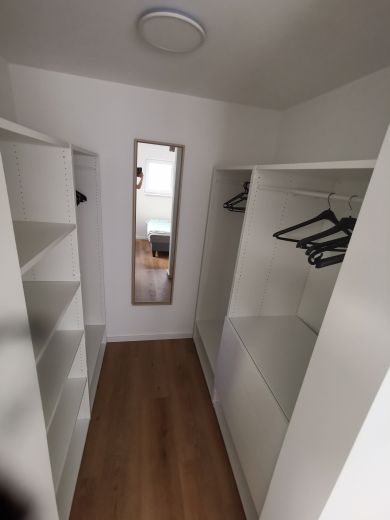 Moderne, vollm&ouml;blierte 2-Zimmer Wohnung in Heimsheim, ruhige und dennoch gute Lage an der A8