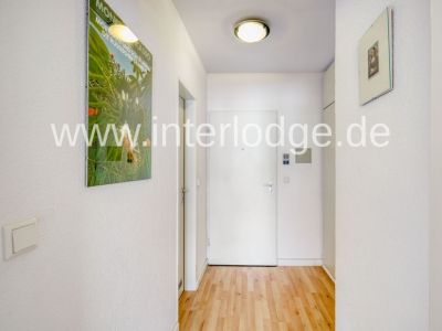 INTERLODGE D&uuml;sseldorf: Schickes, komplett m&ouml;bliertes und ger&auml;umiges Apartment mit Balkon.