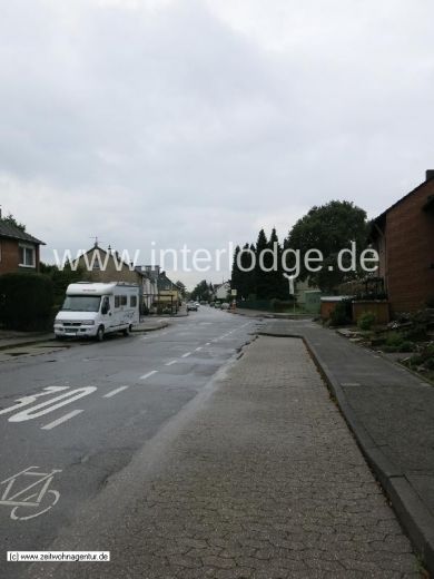 INTERLODGE modern m&ouml;bliertes Apartment in Langenfeld mit Stellplatz