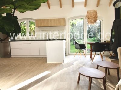 INTERLODGE Hochwertig m&ouml;bliertes Atelier im Park mit Kamin in Neuss-Holzheim