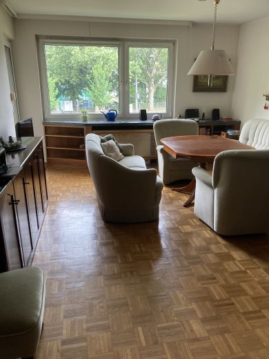 In Essen-R&uuml;ttenscheid m&ouml;blierte 4-Raum-Wohnung