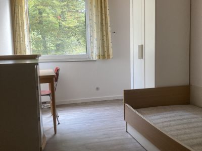 In Essen-R&uuml;ttenscheid m&ouml;blierte 4-Raum-Wohnung
