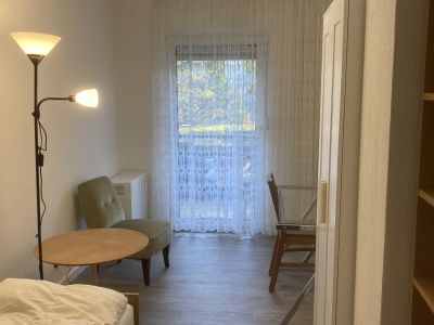 In Essen-R&uuml;ttenscheid m&ouml;blierte 4-Raum-Wohnung